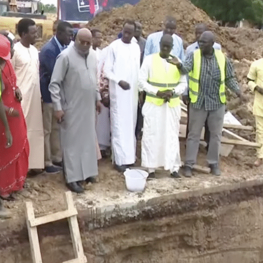 Descente du Ministre sur les chantiers de construction des digues