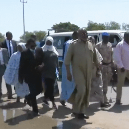 Le Ministre de l'Aménagement du Territoire sur le terrain